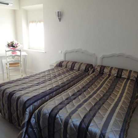 Hotel Du Bosquet Pegomas Ngoại thất bức ảnh
