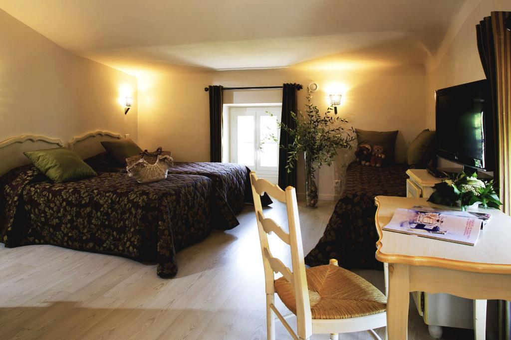 Hotel Du Bosquet Pegomas Ngoại thất bức ảnh